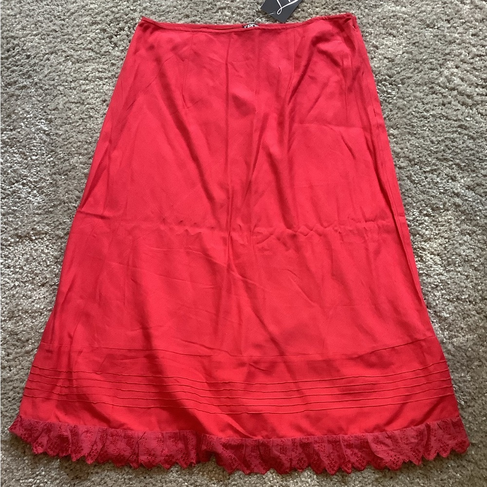 NEW W TAGS, RED COTTON SKIRT, LACE HEM. MEDIUM.